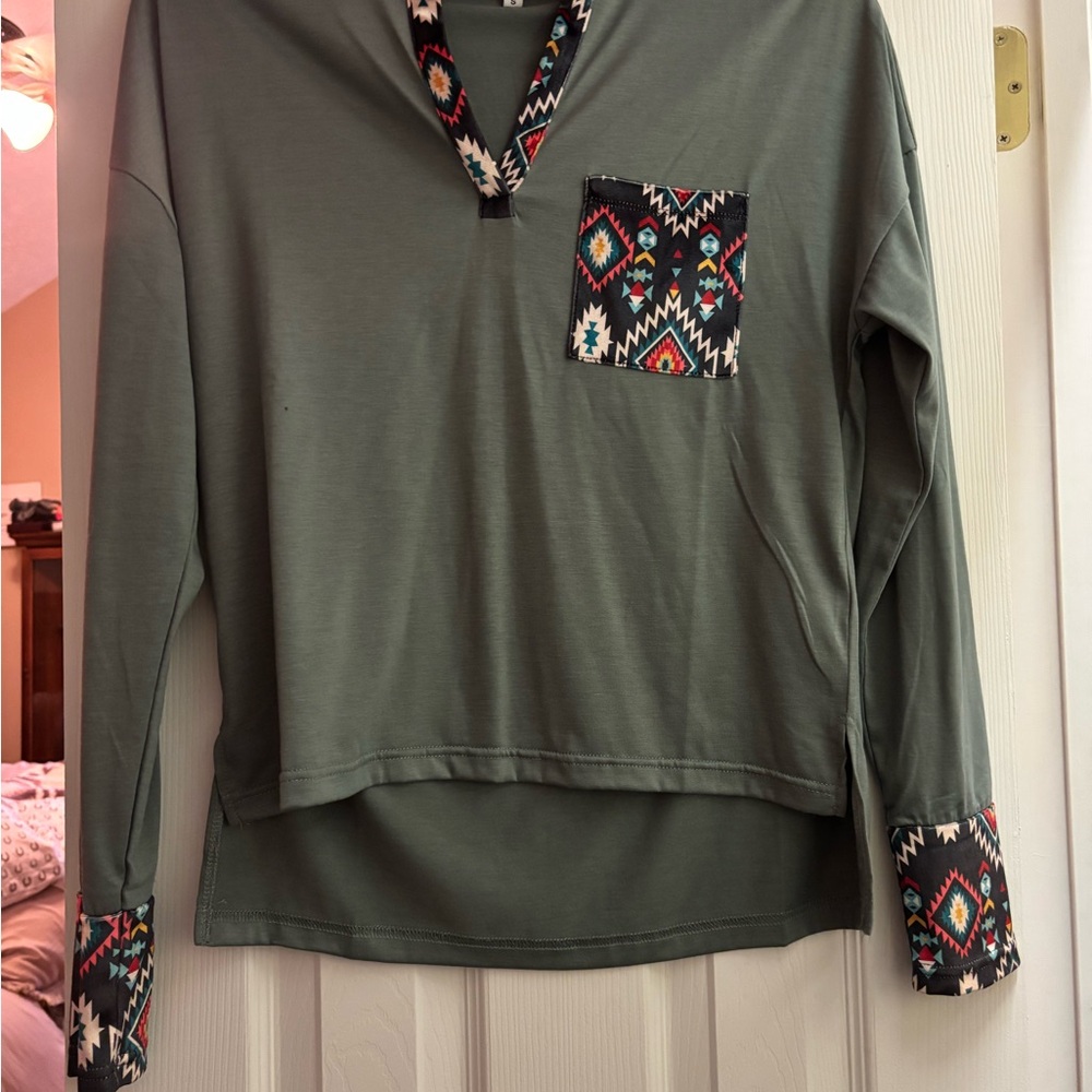 Rowdy Crowd Tribal Print Long Sleeve Top